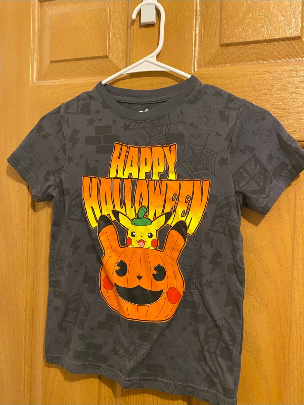 Hybrid Apparel Gray Kids' Halloween Pikachu Pumpkin Tee with Orange Graphic